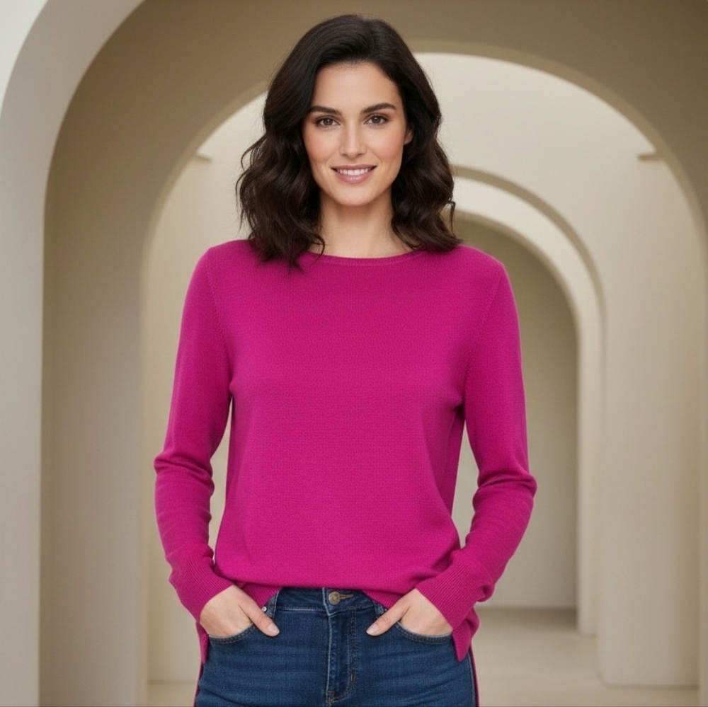 Cassis Women's Feminine Fuchsia Fine-Knit Sweater Size M